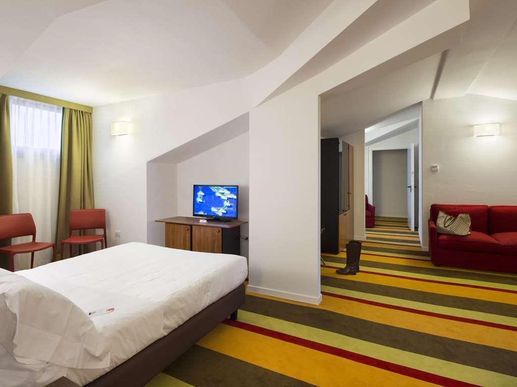 Unaway Hotel Fabro Phòng bức ảnh